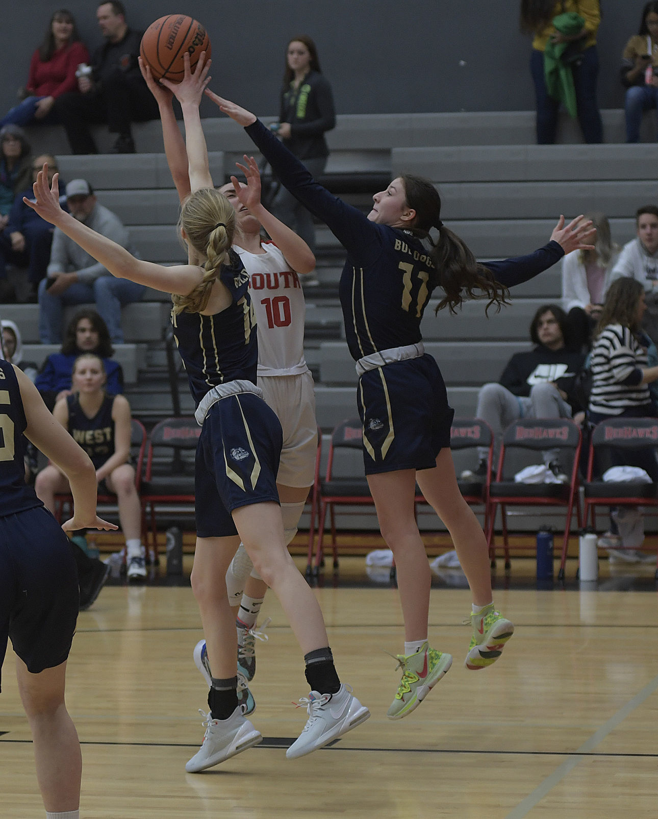 Bulldogs vs RedHawks Girls25